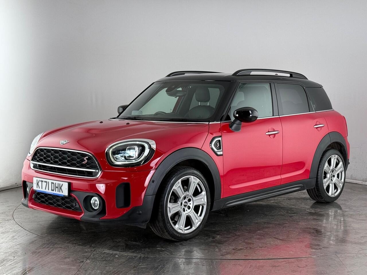 MINI Countryman thumbnail Front Left