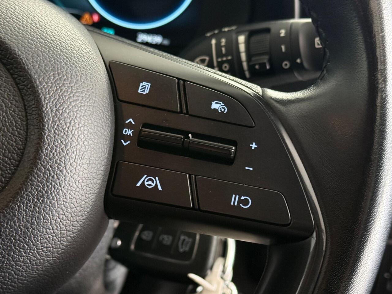 Hyundai i20 thumbnail Misc Controls