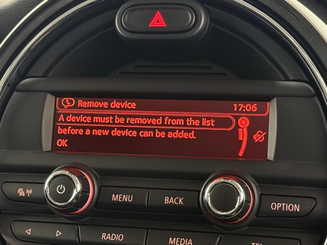 MINI Hatch thumbnail Infotainment System