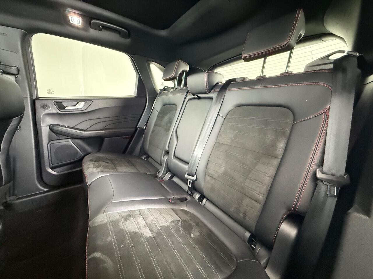 Ford Kuga thumbnail Seats Rear
