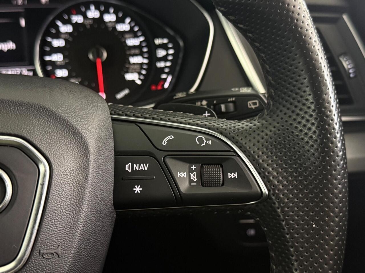 Audi Q5 thumbnail Misc Controls