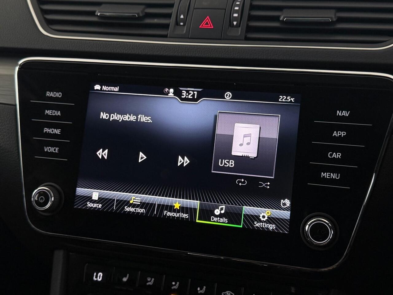 Skoda Superb thumbnail Infotainment System