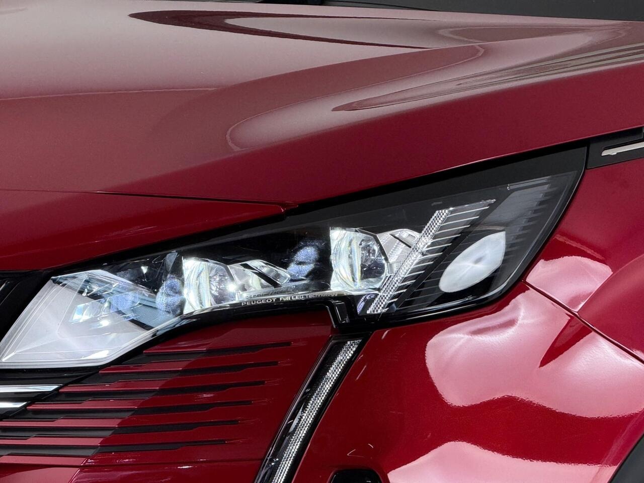 Peugeot 3008 thumbnail Lights Front