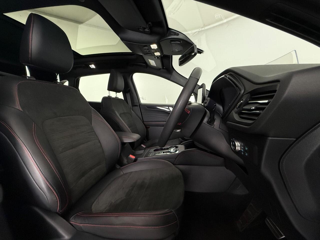 Ford Kuga thumbnail Seat Driver