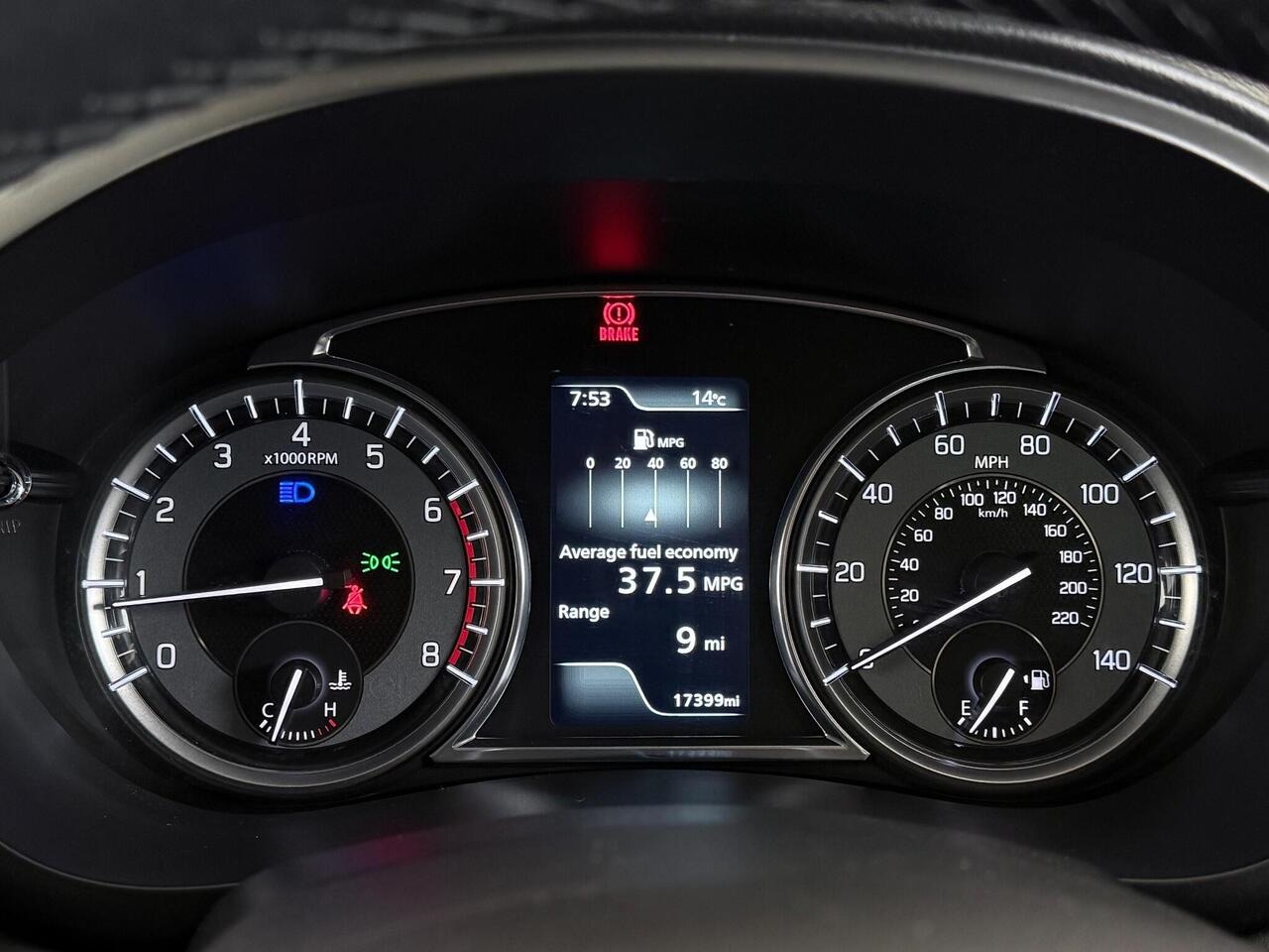 Suzuki S-Cross thumbnail Driver Instruments