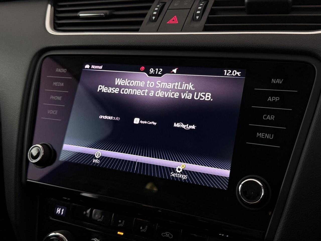 Skoda Octavia thumbnail Infotainment System
