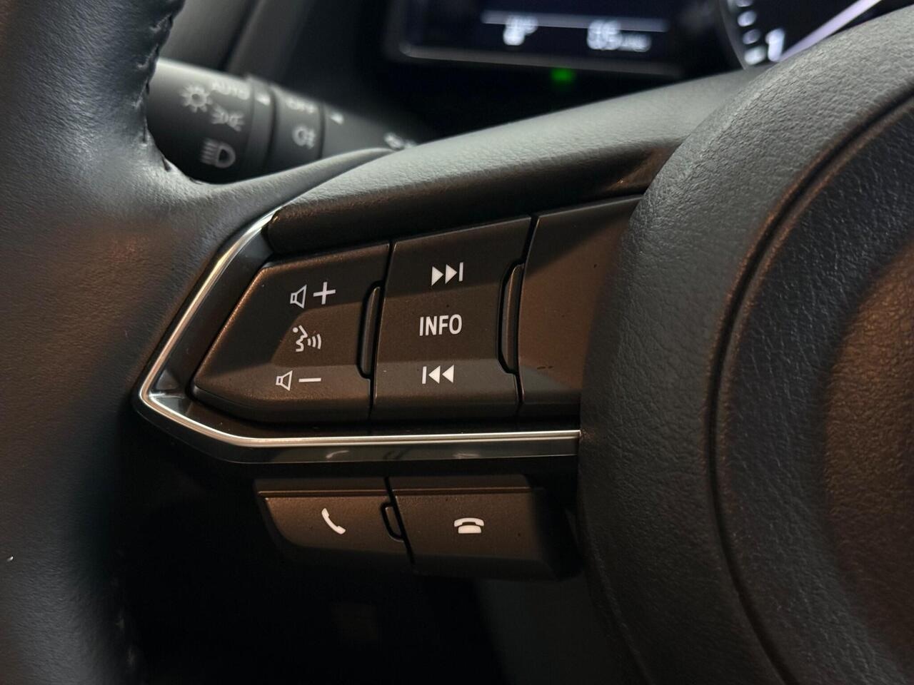 Mazda Mazda2 thumbnail Misc Controls