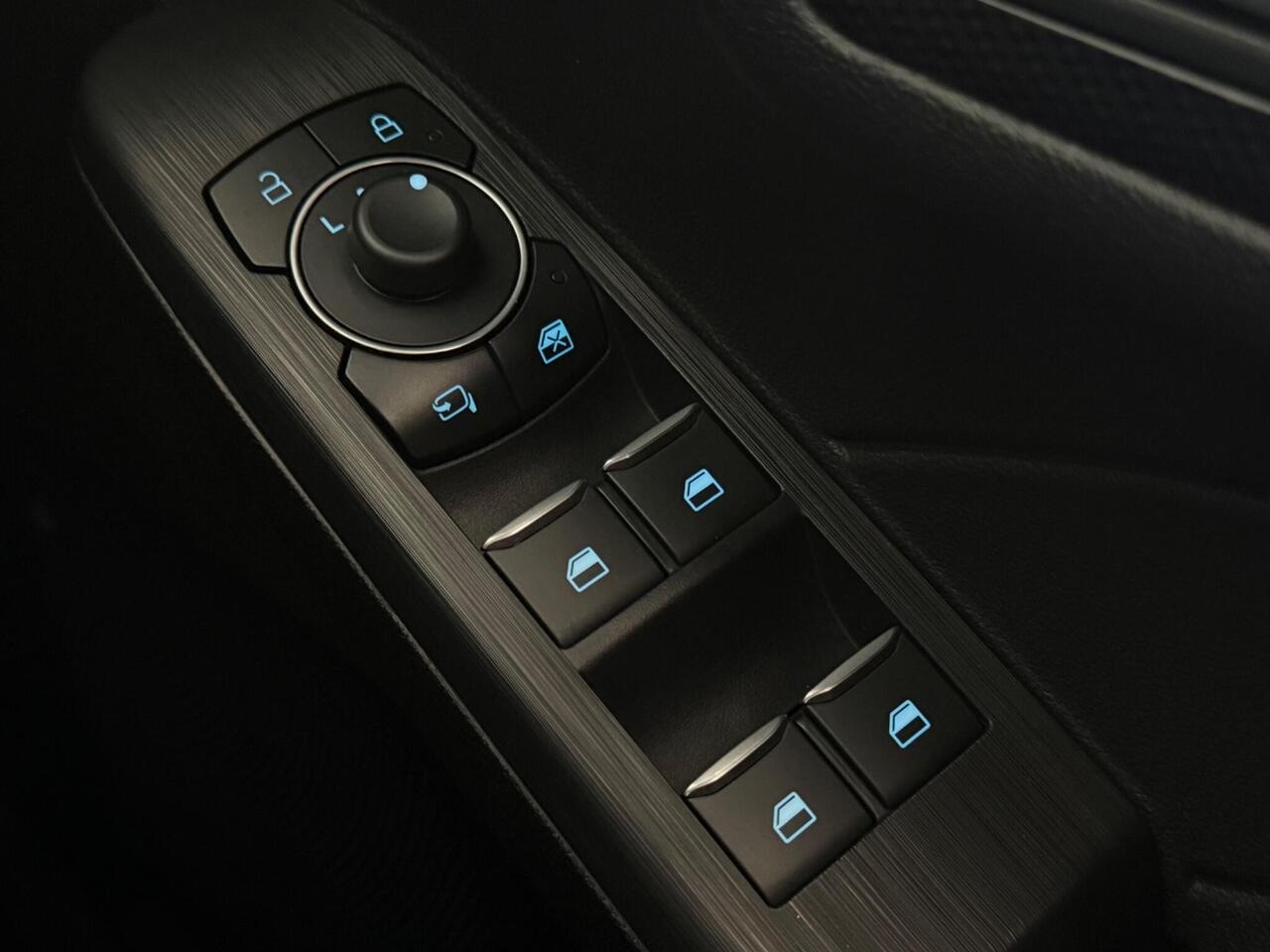 Ford Kuga thumbnail Misc Controls