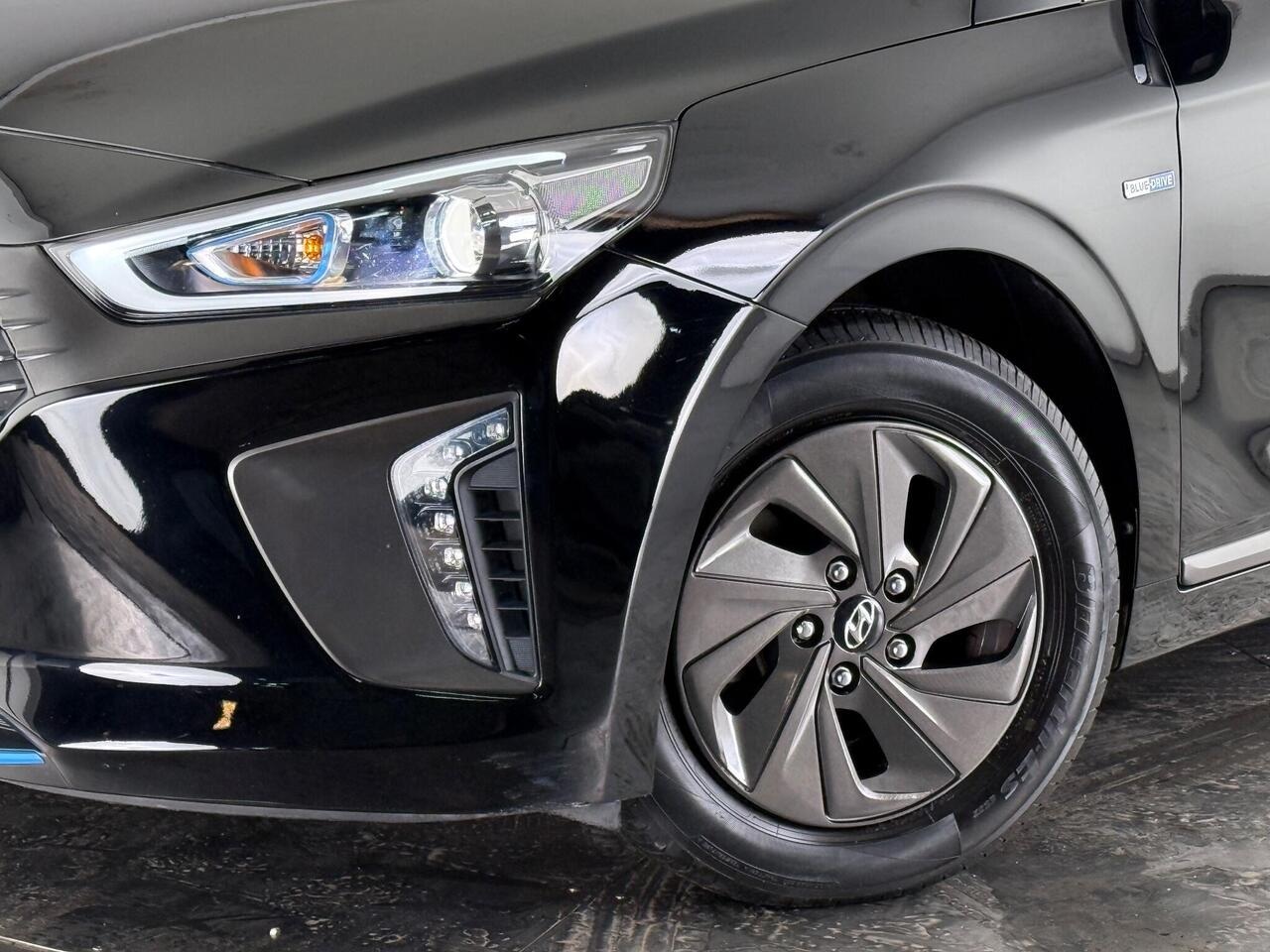 Hyundai IONIQ thumbnail Wheel