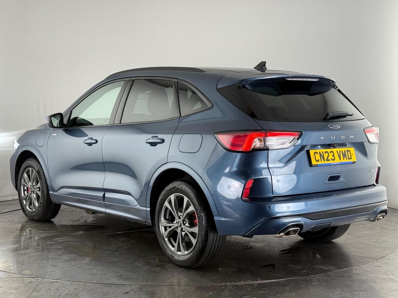 Ford Kuga thumbnail Rear Left