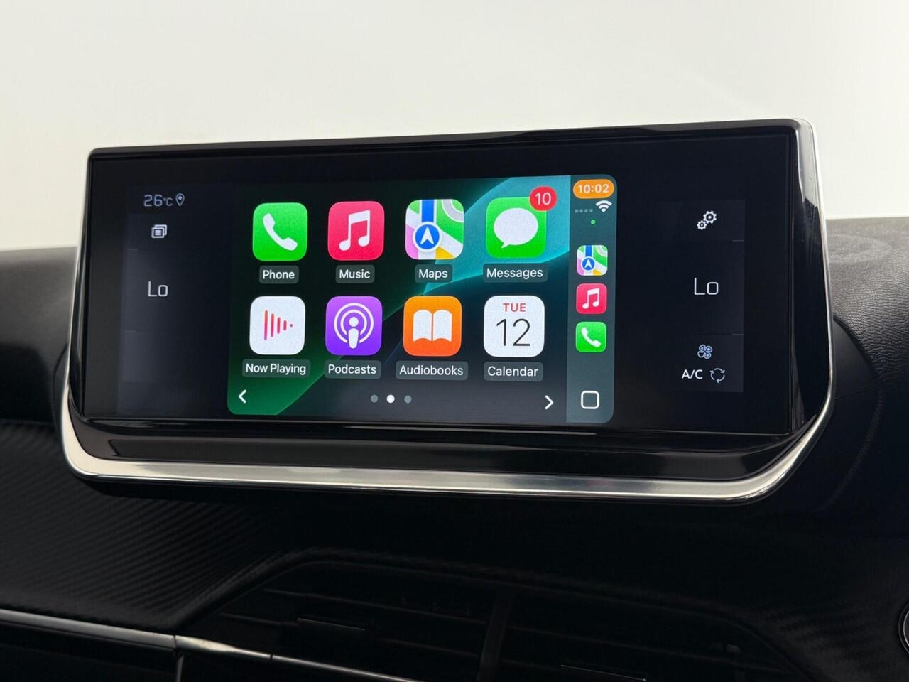 Peugeot 2008 thumbnail Infotainment System