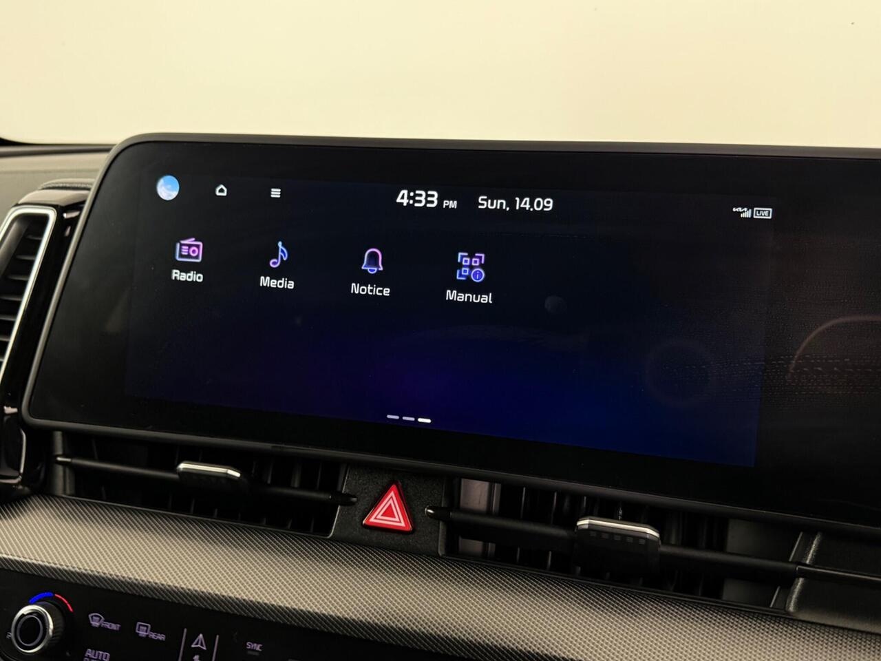 Kia Sportage thumbnail Infotainment System