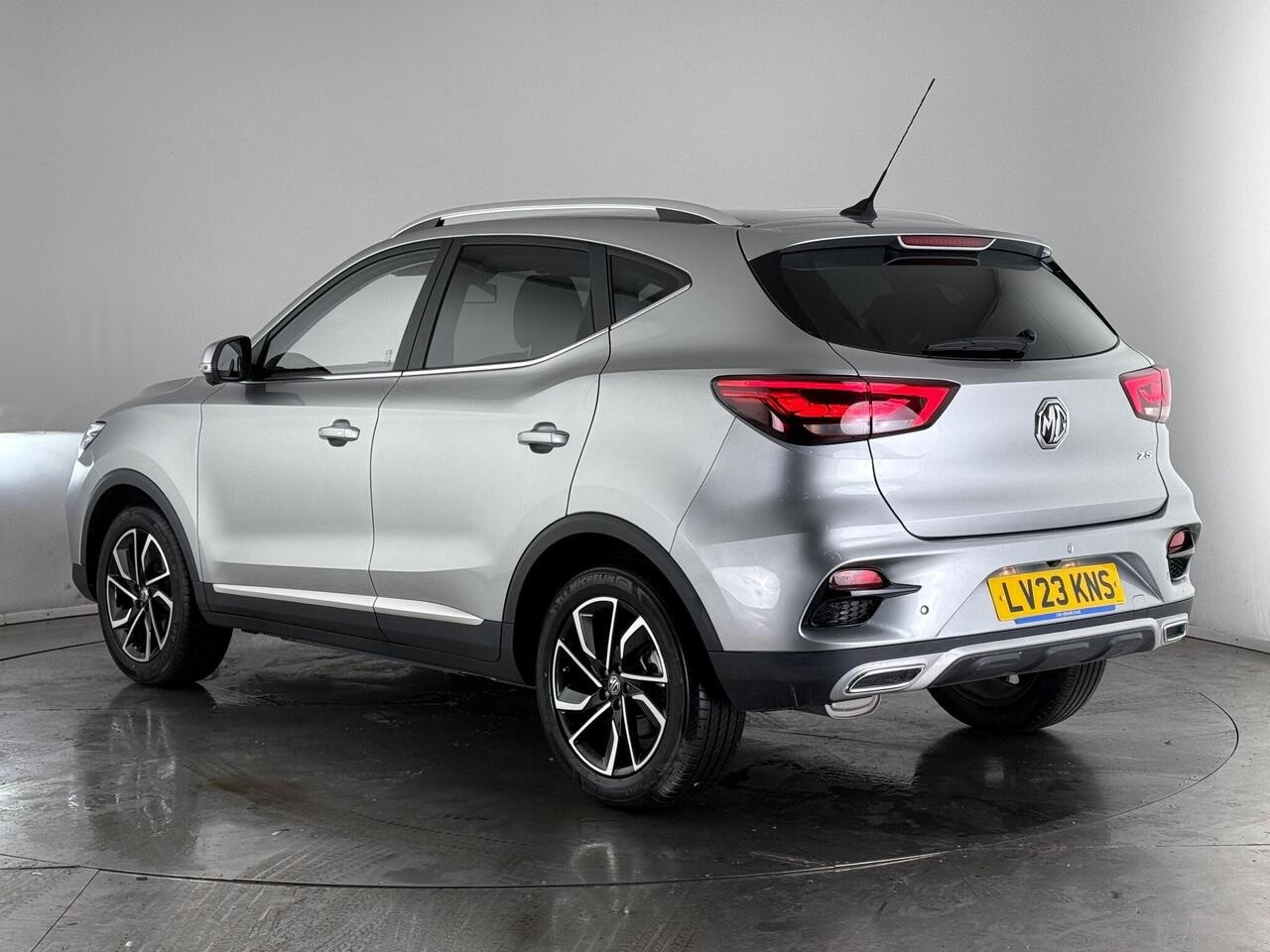 MG MG ZS thumbnail Rear Left