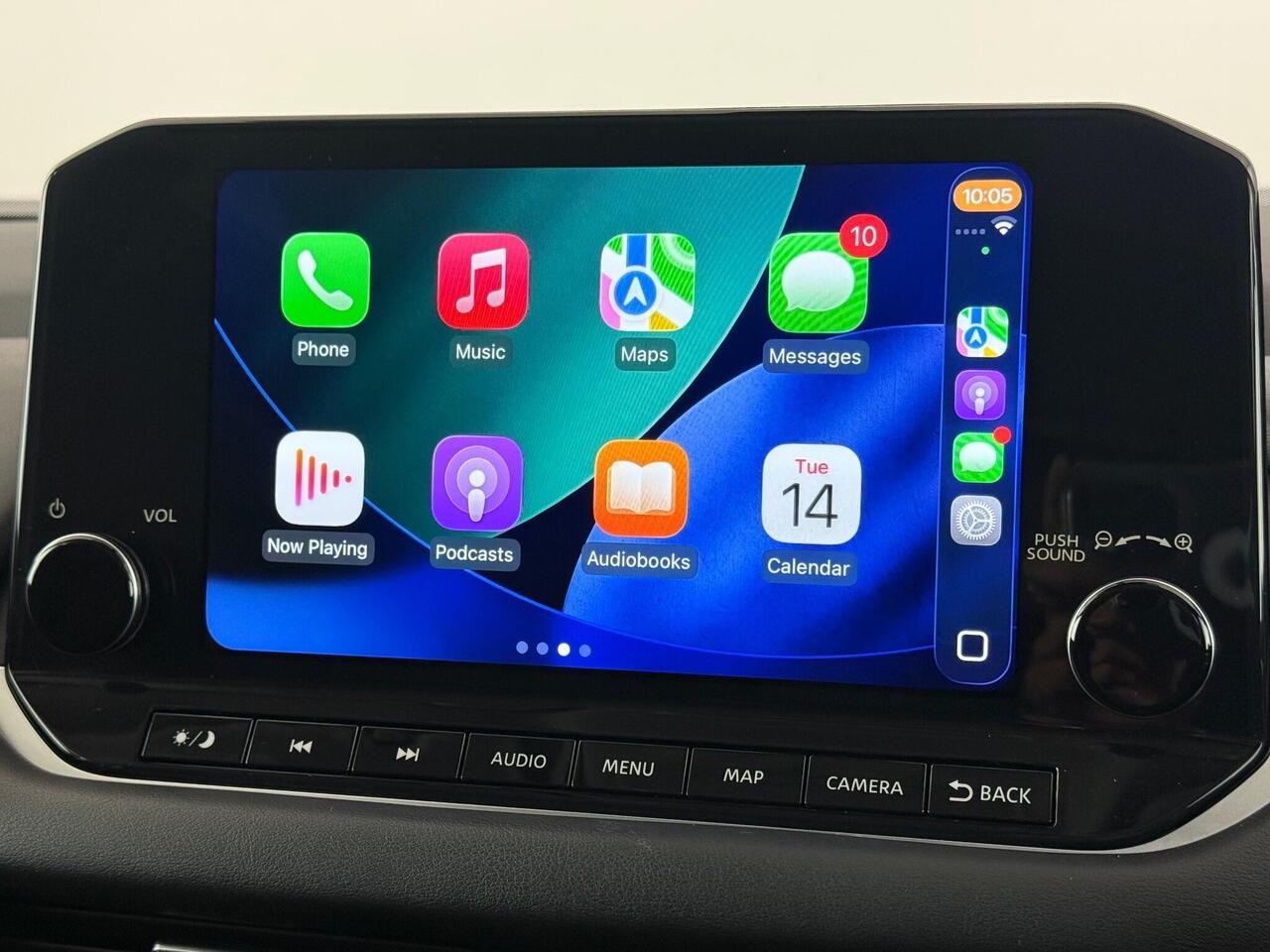 Nissan Qashqai thumbnail Infotainment System