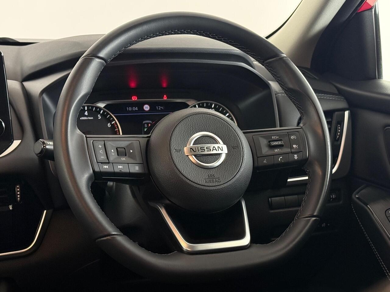 Nissan Qashqai thumbnail Steering Wheel