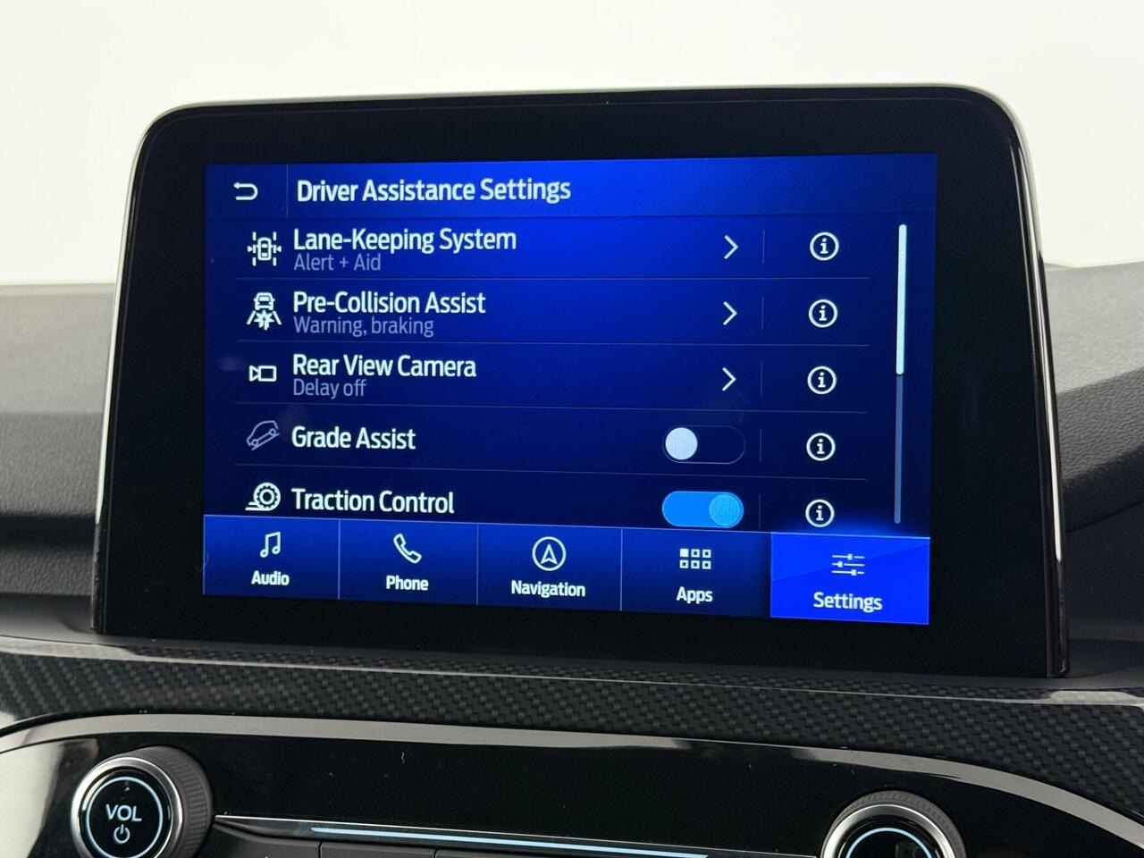 Ford Kuga thumbnail Infotainment System