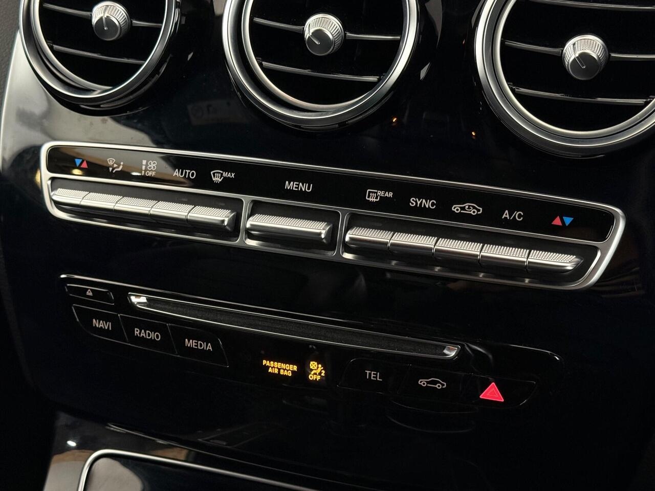 Mercedes-Benz C Class thumbnail Misc Controls