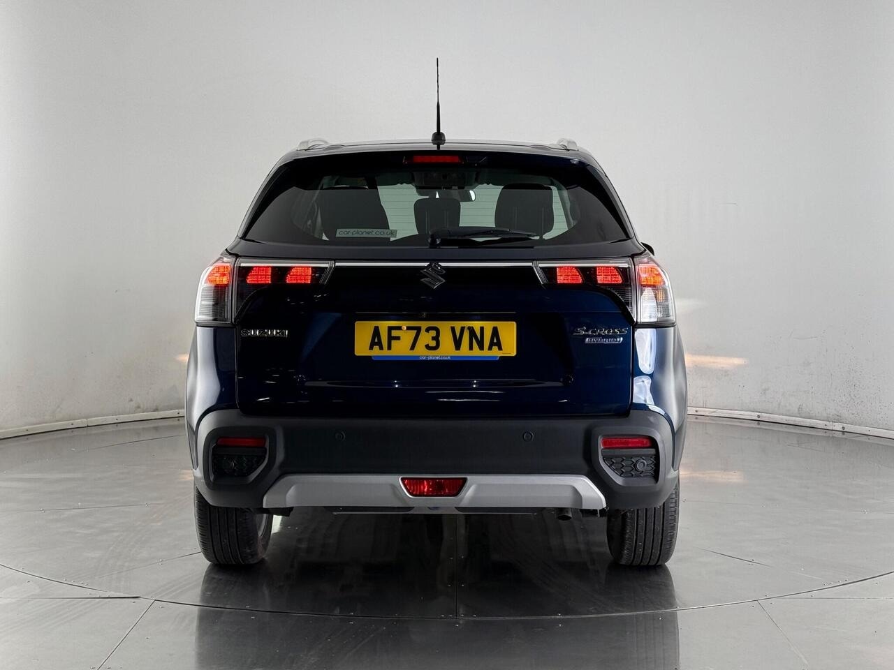 Suzuki S-Cross thumbnail Rear
