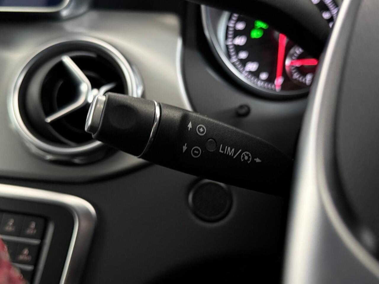 Mercedes-Benz GLA thumbnail Misc Controls