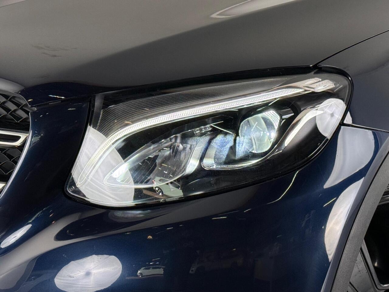 Mercedes-Benz GLC thumbnail Lights Front
