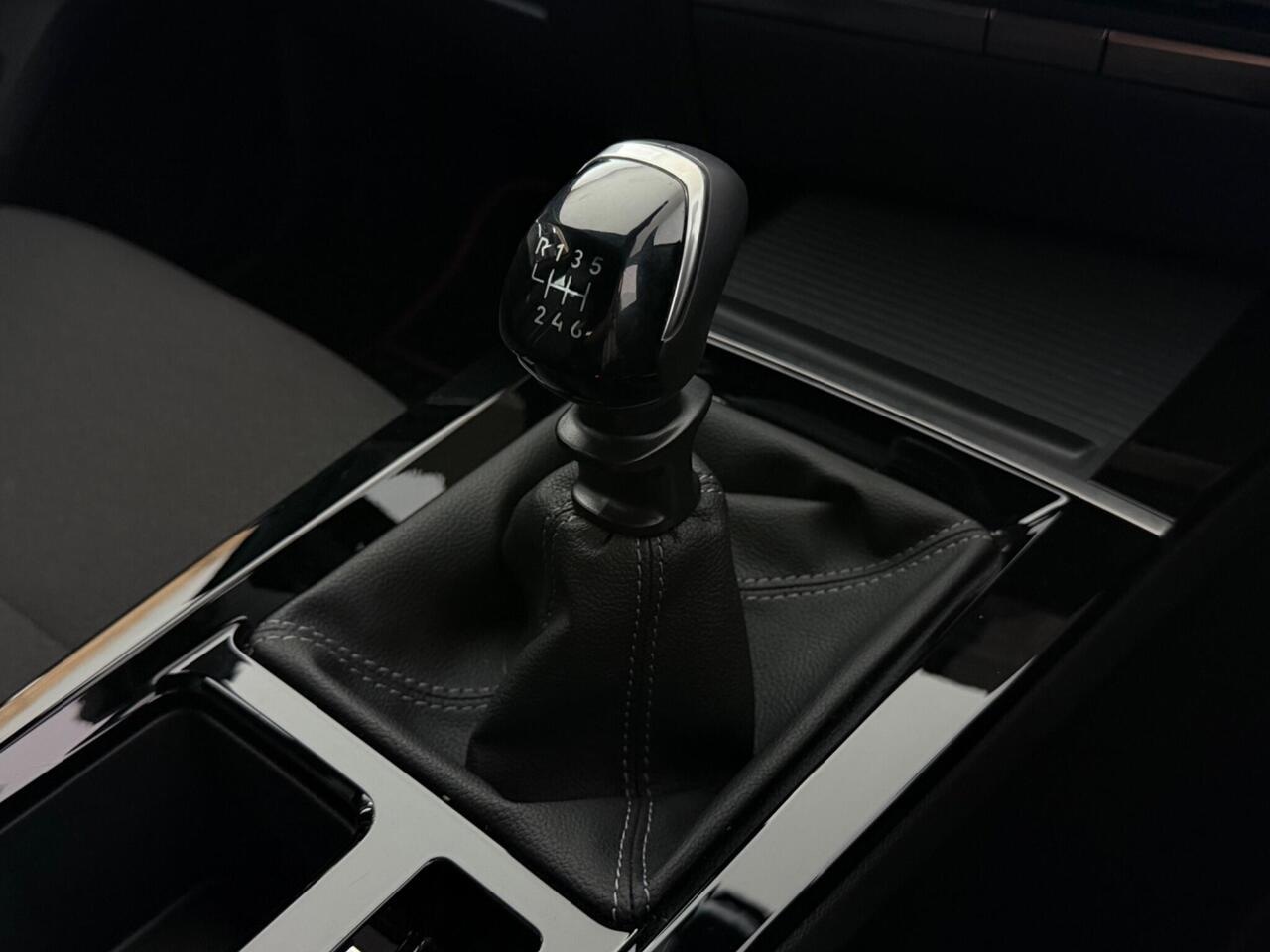 Vauxhall Astra thumbnail Interior Front