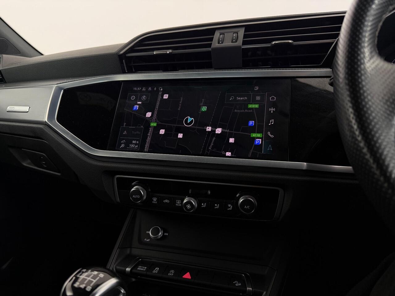 Audi Q3 thumbnail Infotainment System