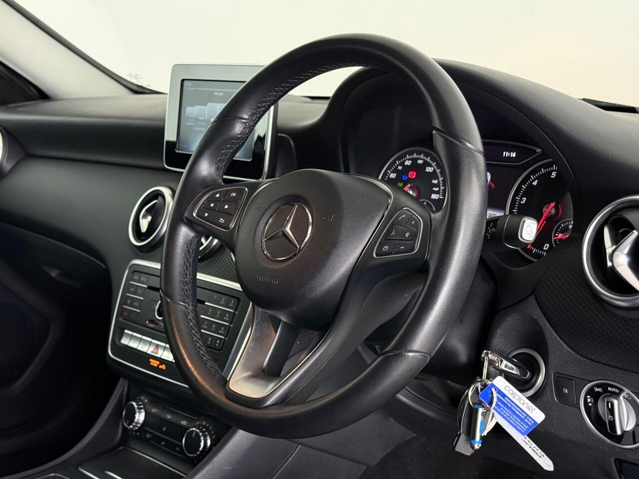 Mercedes-Benz A Class thumbnail Steering Wheel