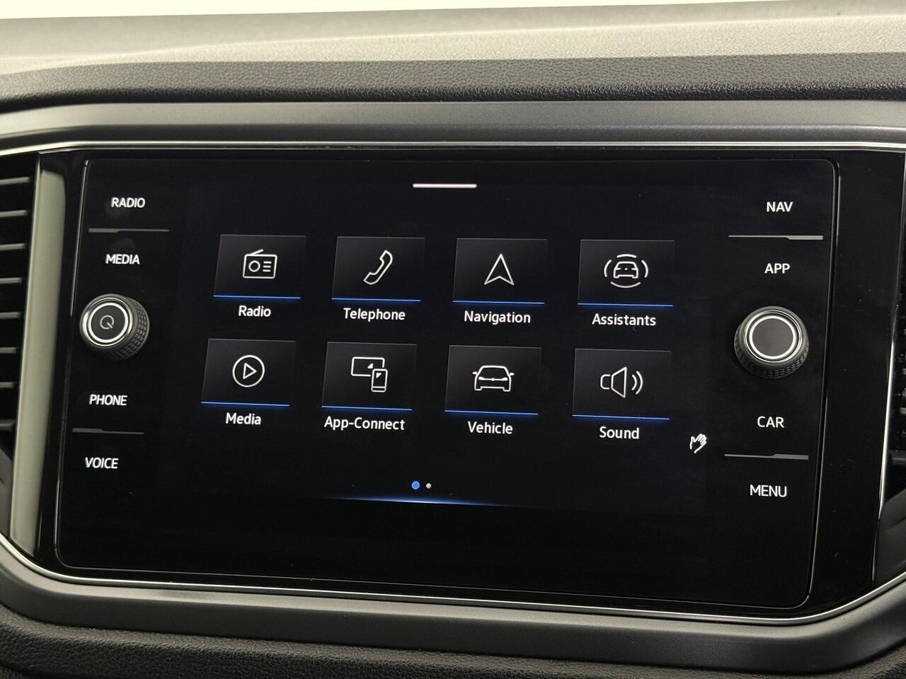 Volkswagen T-Roc thumbnail Infotainment System