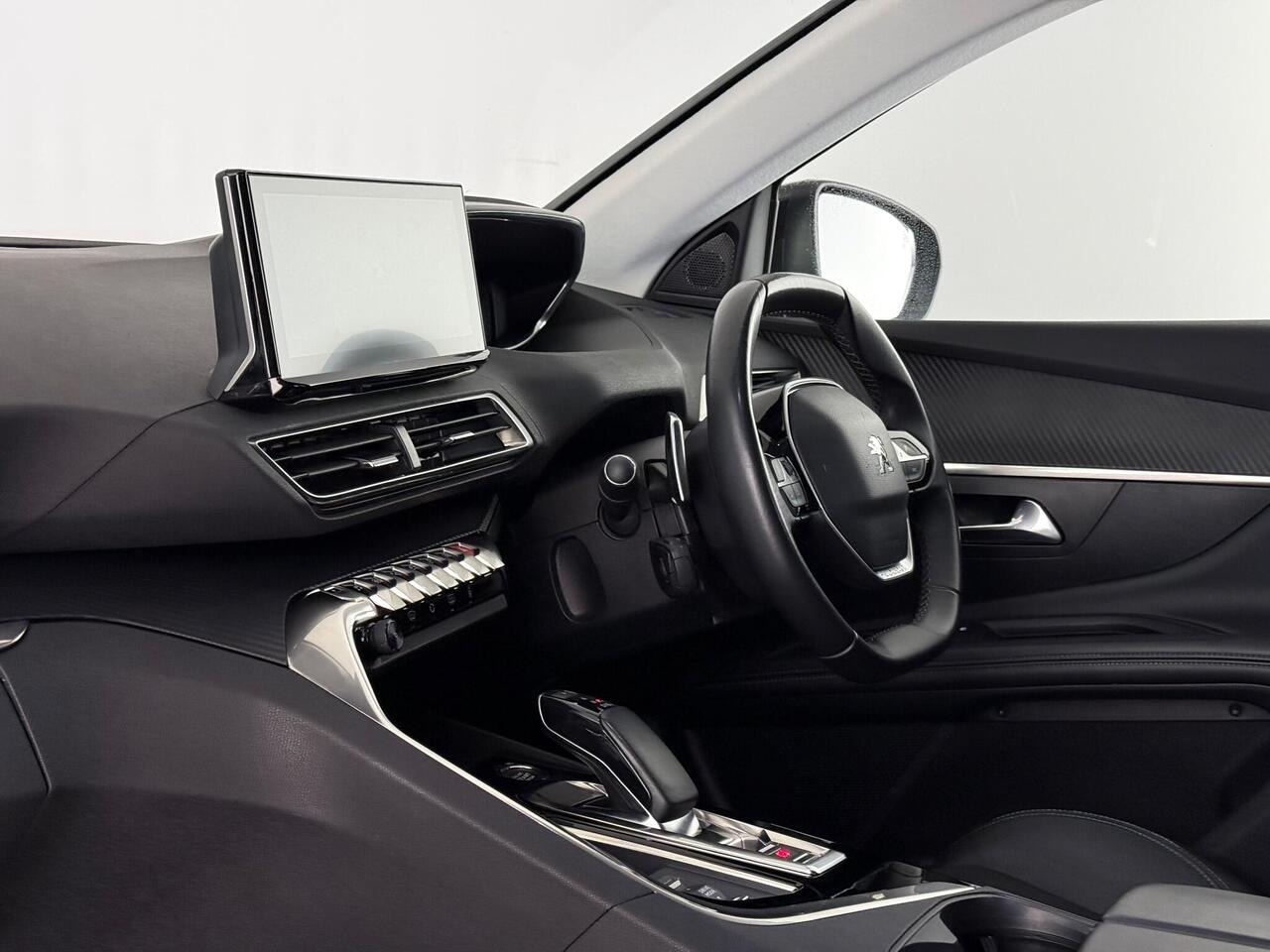 Peugeot 3008 thumbnail Interior Front